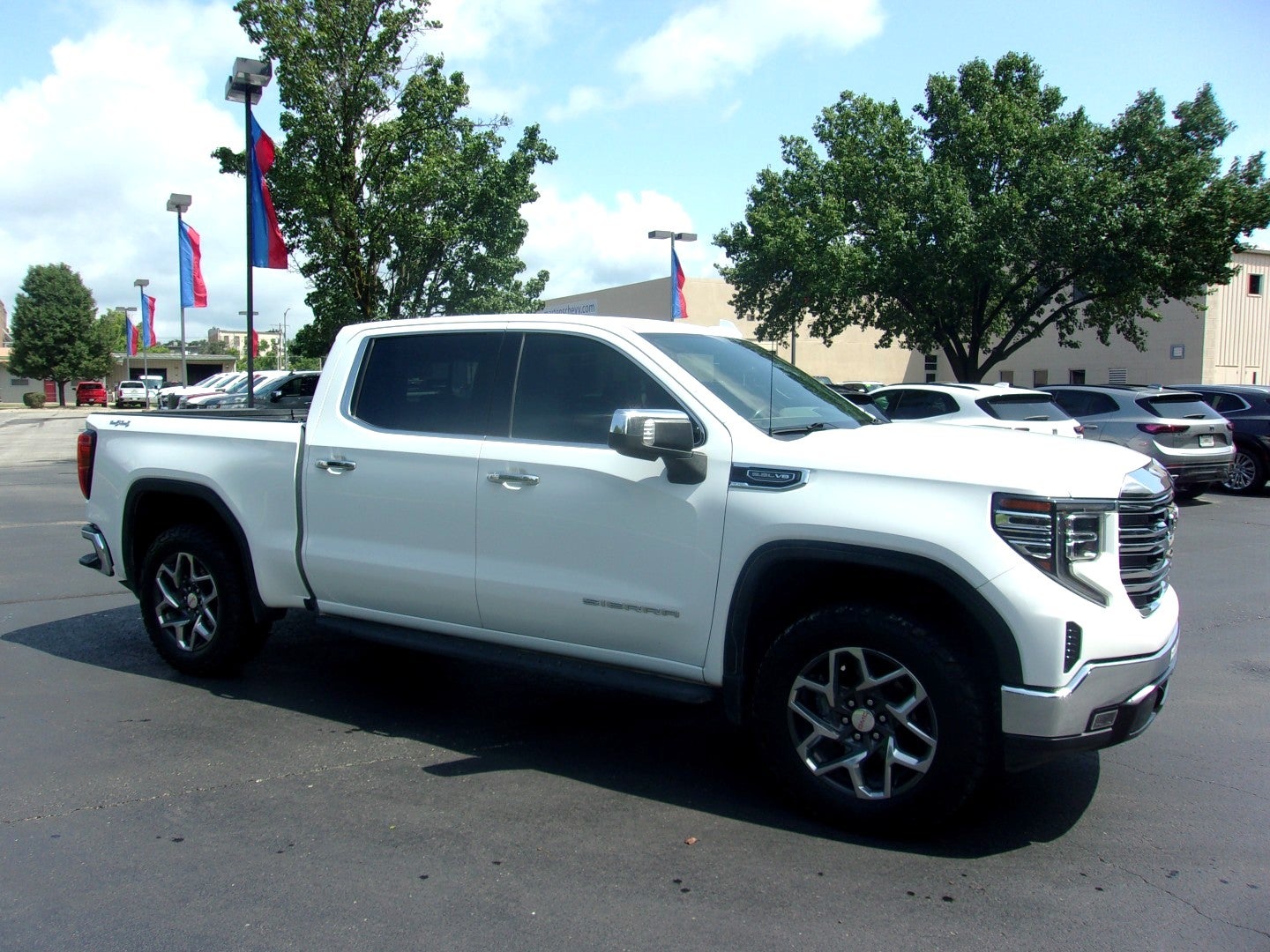 gmc sierra 1500 2022 1GTUUDED3NZ500536 image gmc sierra 1500 2022 1GTUUDED3NZ500536 image